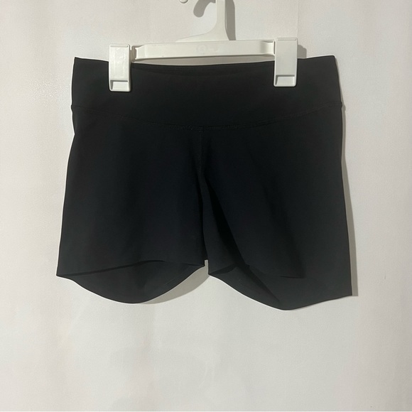 Yoga Shorts Athletic Black Size Small Spandex Type Workout Bottoms - Picture 6 of 6